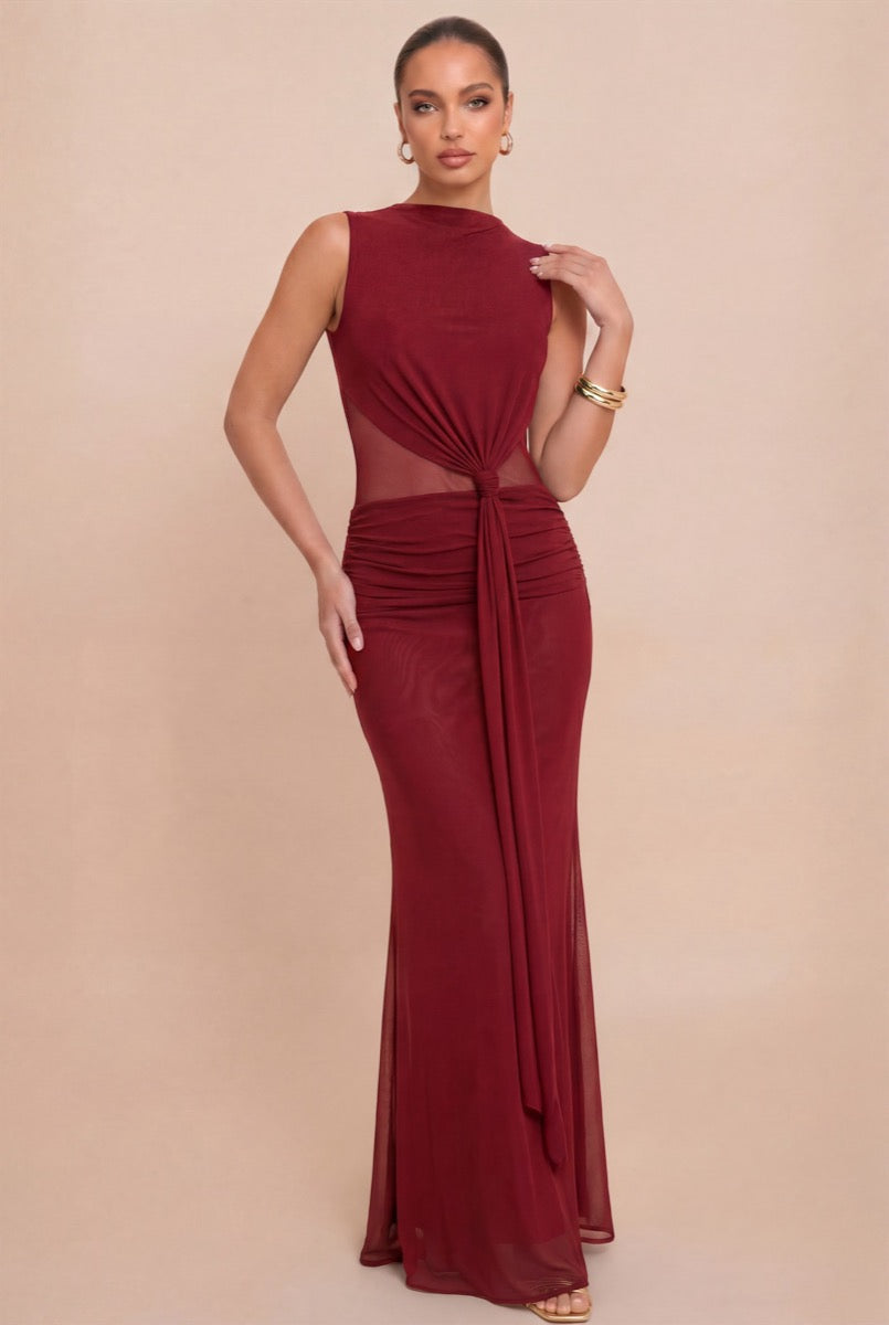 Vestido largo mesh vino drapeado — frente