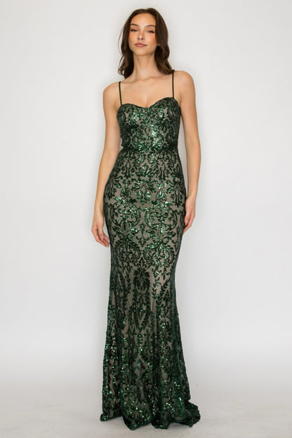 Vestido lentejuela barroca verde sobre nude — detalle