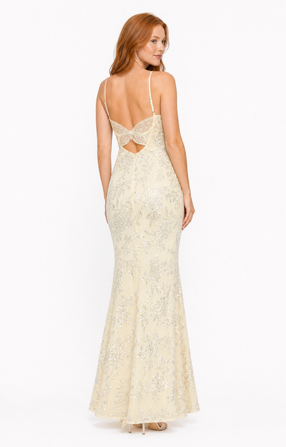 Vestido largo sirena de lentejuela floral con mariposa en la espalda — Amarillo mantequilla