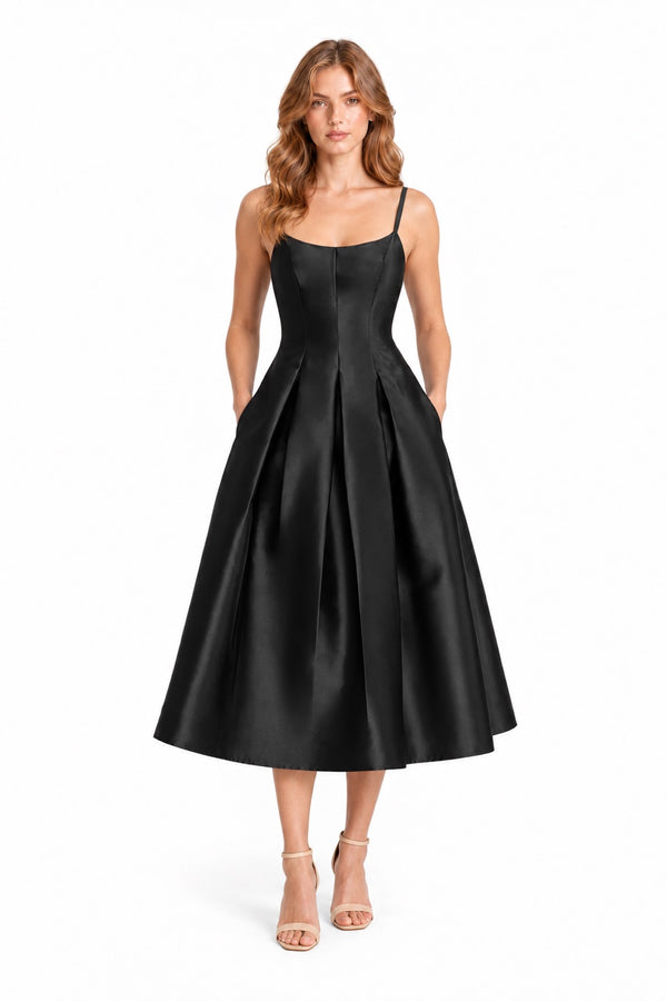 Vestido midi de satén con tirantes y falda amplia — Negro