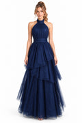 Vestido largo de tul halter con capas escalonadas