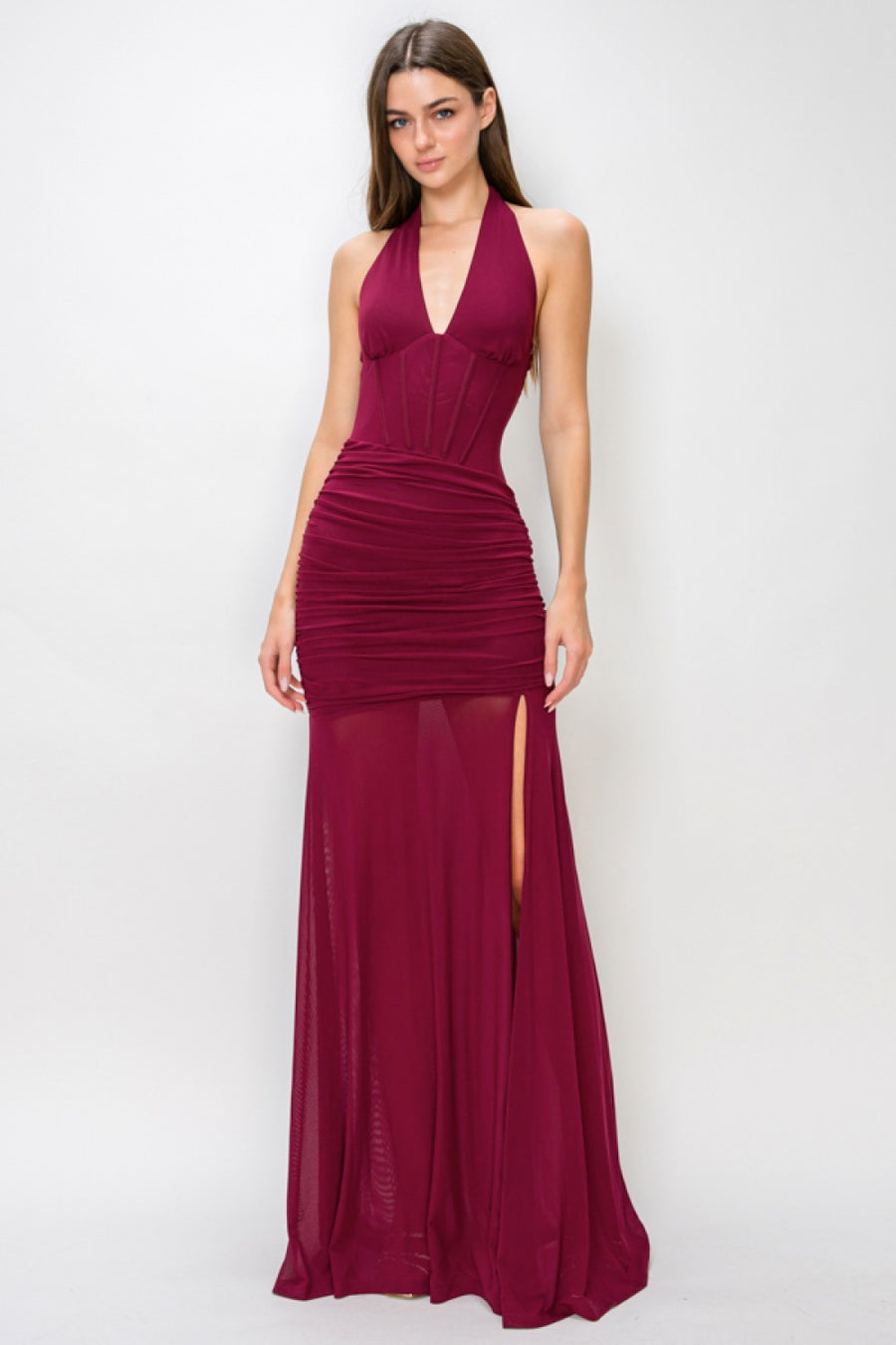 Pink Shop by MAF Vestido largo halter con escote profundo fruncido y abertura cereza, vista 2