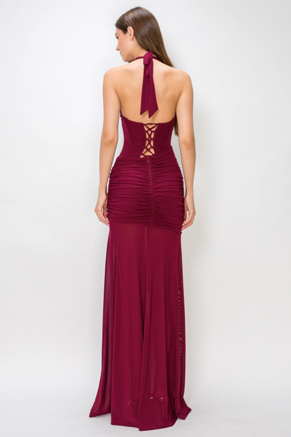 Pink Shop by MAF Vestido largo halter con escote profundo fruncido y abertura cereza, espalda