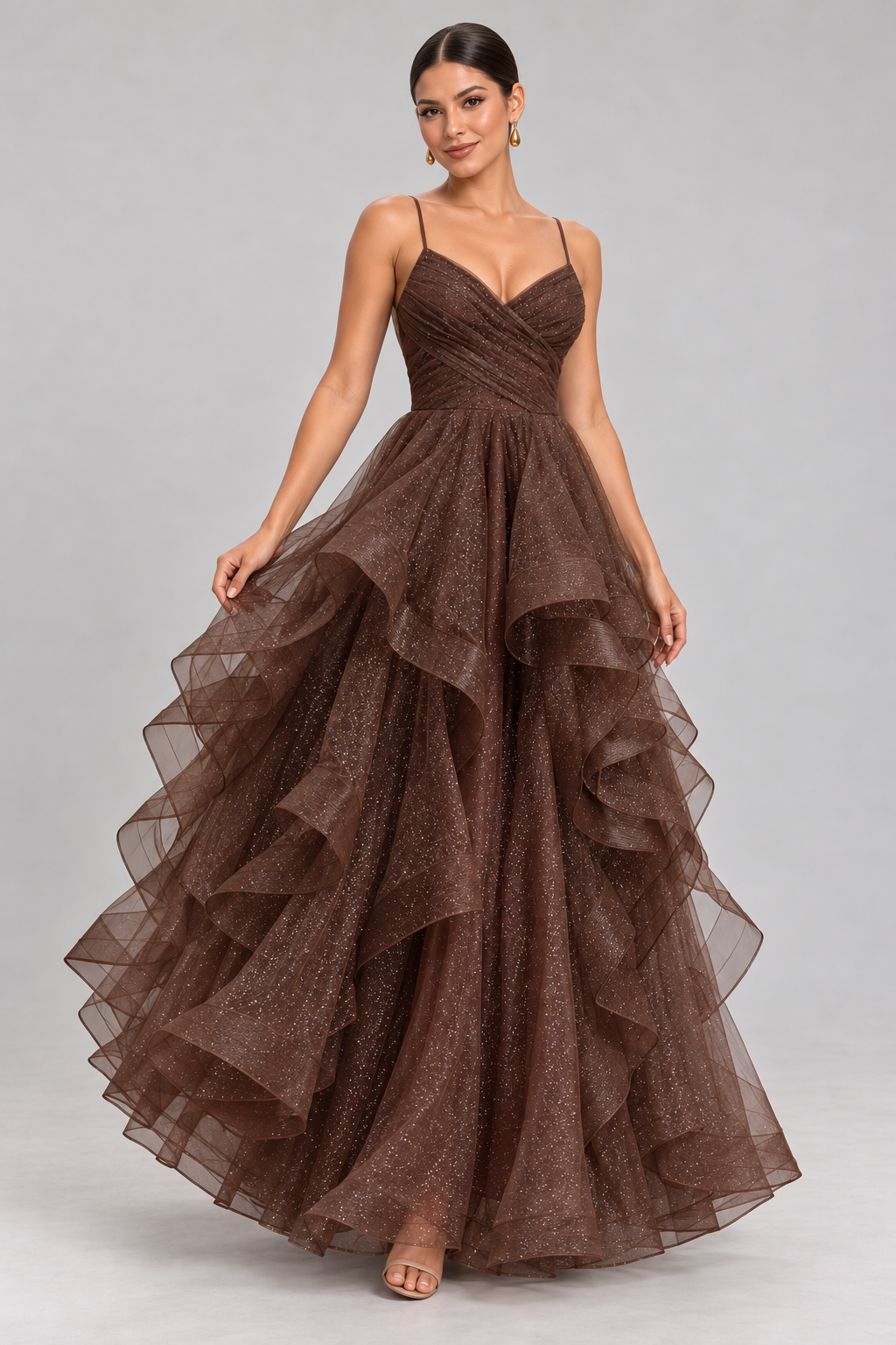 Pink Shop by MAF Vestido largo de olanes escote V con corsé en la espalda café, movimiento