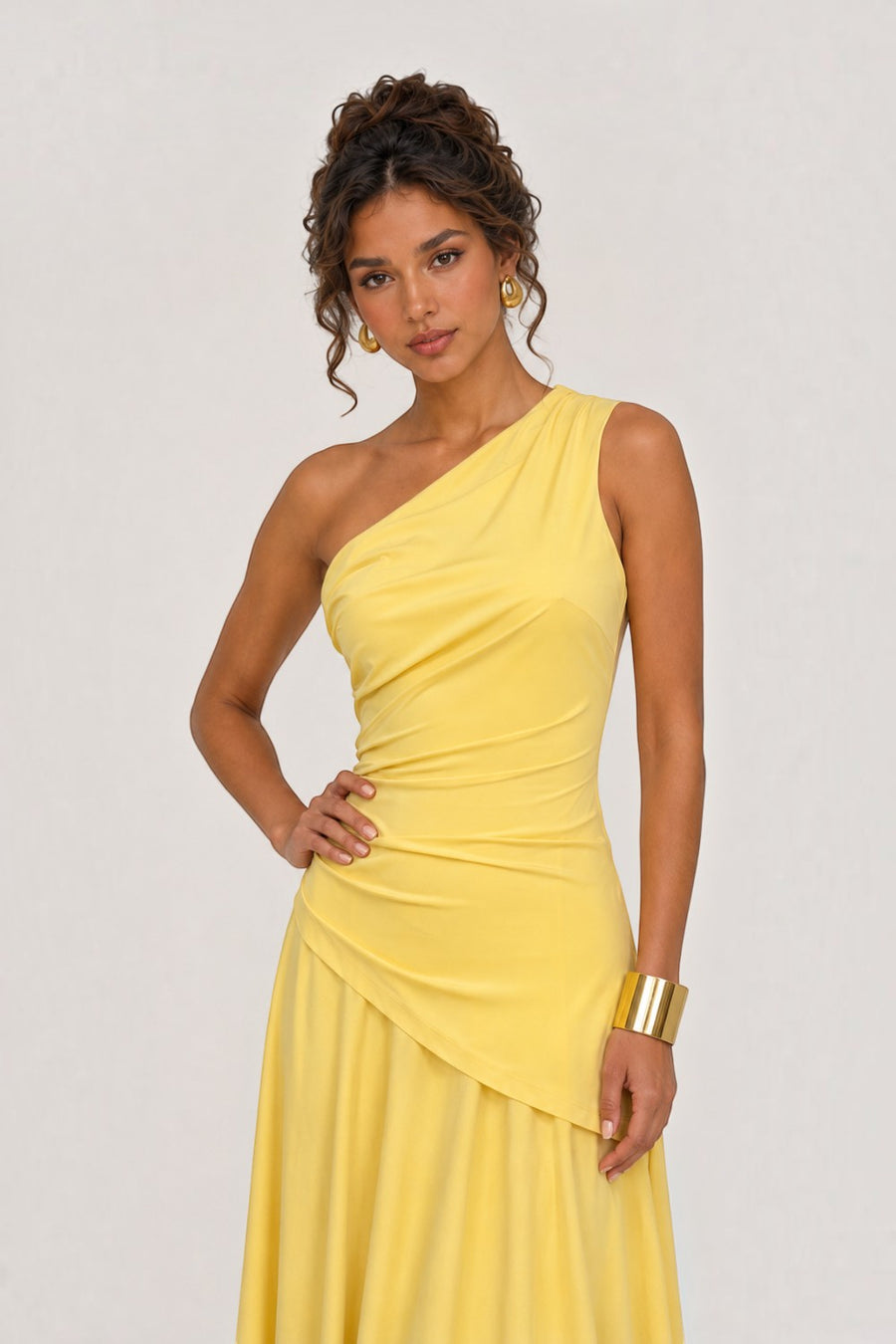 Pink shop by maf straw yellow one-shoulder maxi dress with elegant side draping and a fluid skirt for formal events.