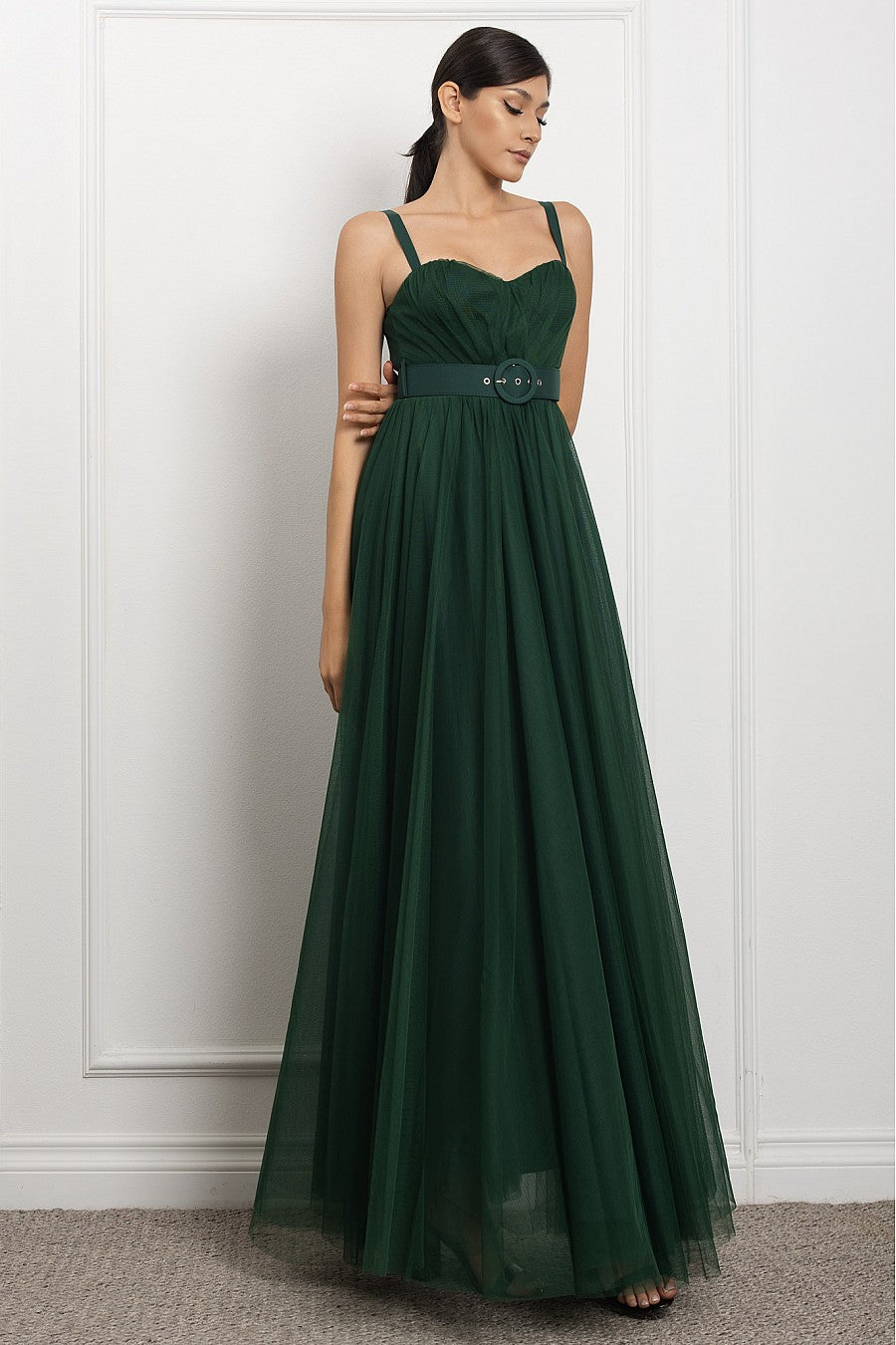 Vestido de Tul verde esmeralda con Cinturón Elegante