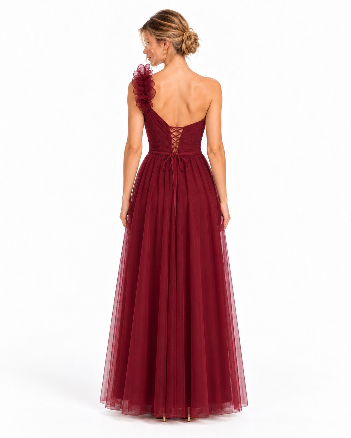 Vestido largo de tul escote corazón con flor en un hombro — Vino — foto 2