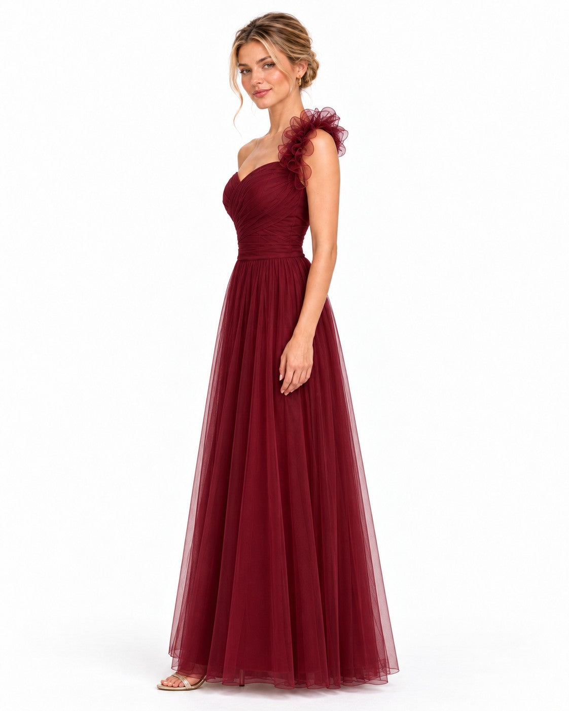 Vestido largo de tul escote corazón con flor en un hombro — Vino — foto 3