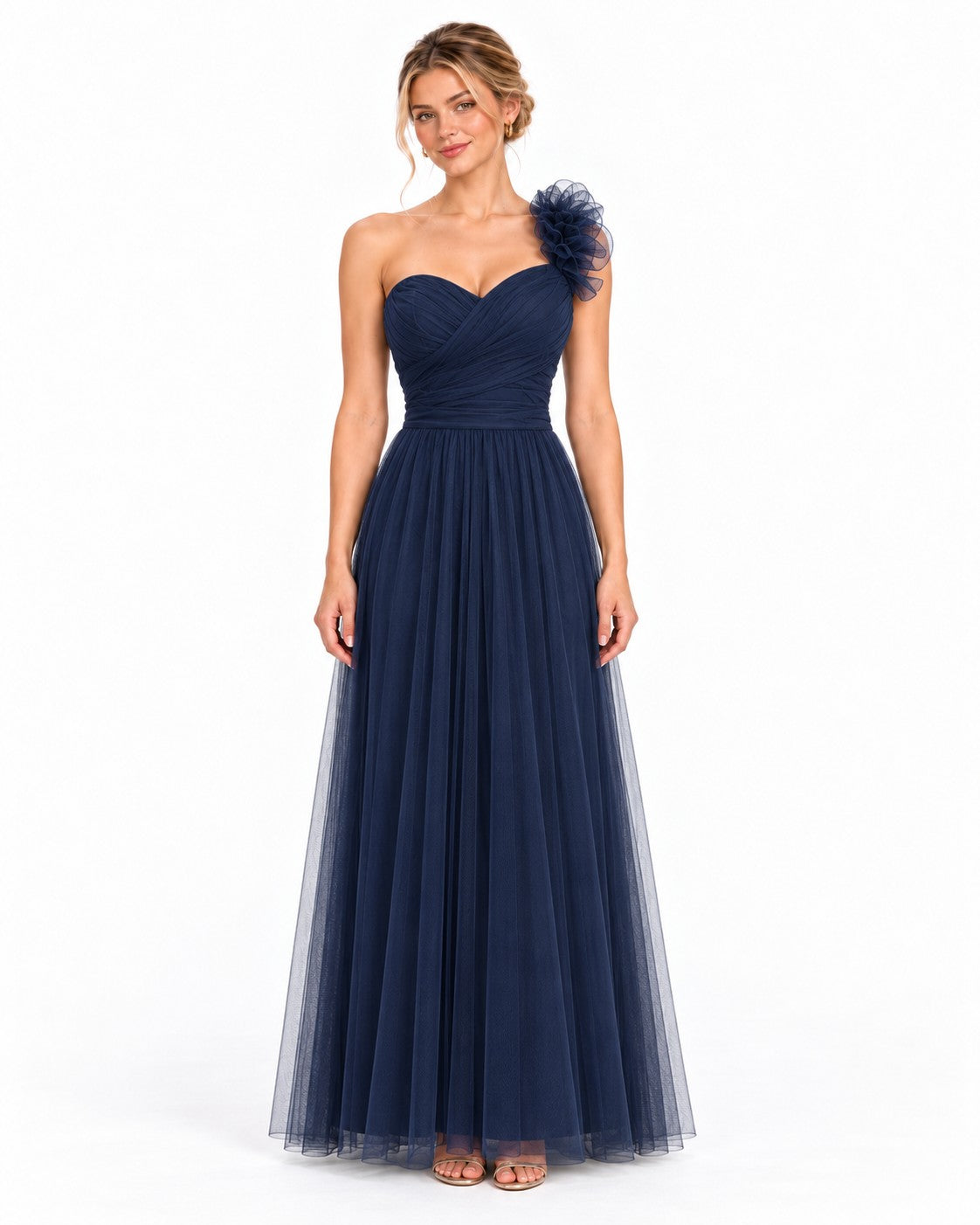 Vestido largo de tul escote corazón con flor en un hombro — Azul marino — foto 1