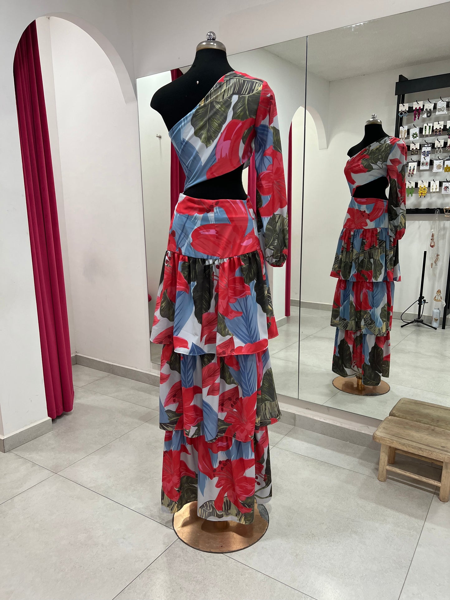 Vestido una manga floreado