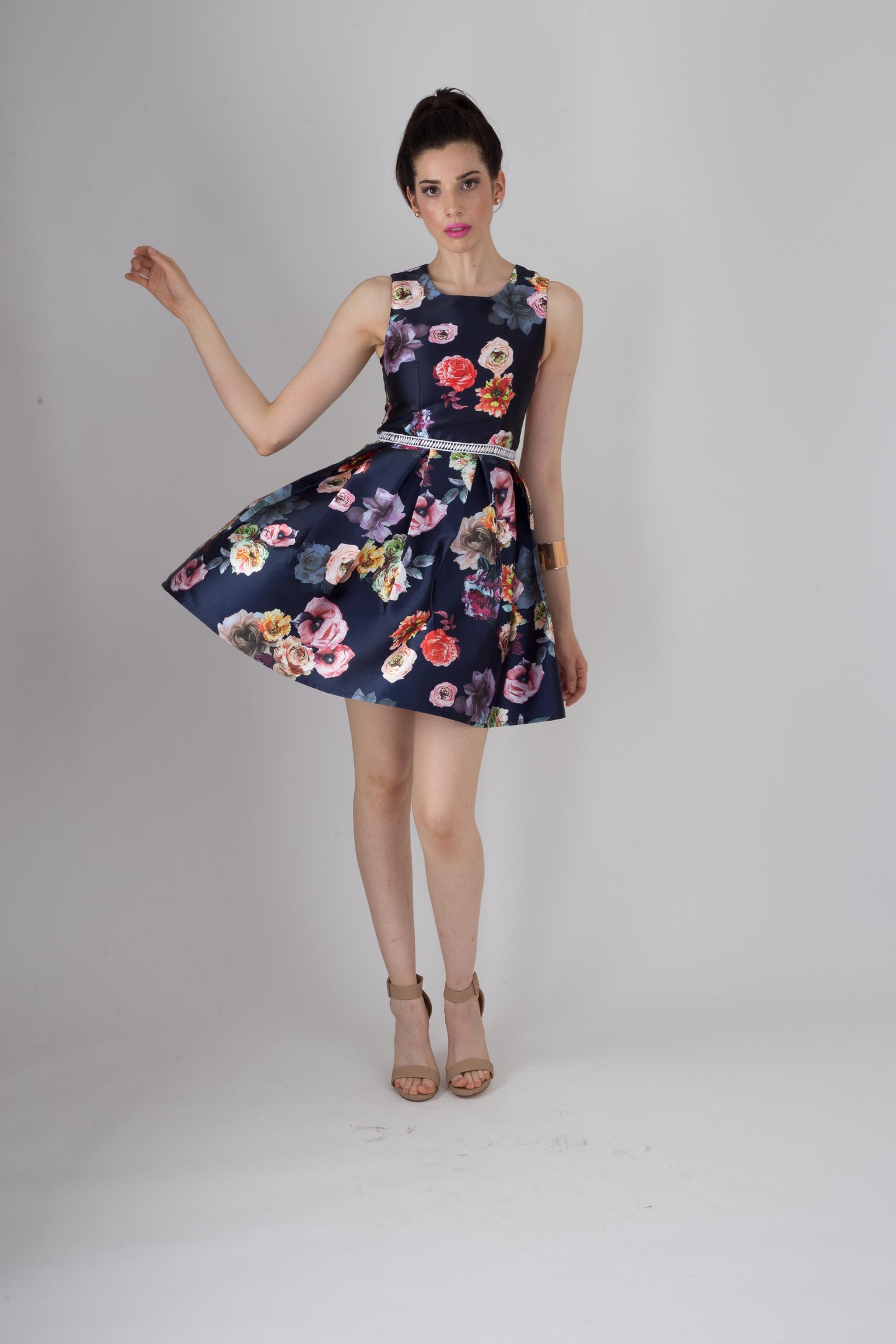 VESTIDO CORTO FLORES