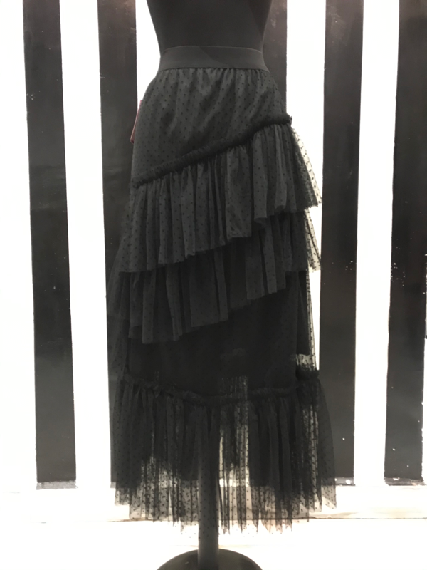 Falda midi asimetrica tul negra