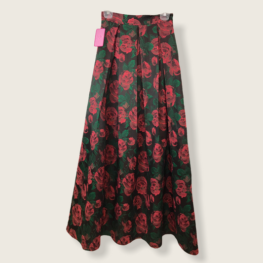 Maxifalda Negra con Rosas Rojas