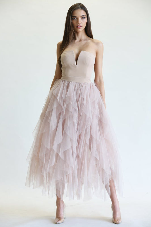 VESTIDO NUDE CON CAPAS DE TUL