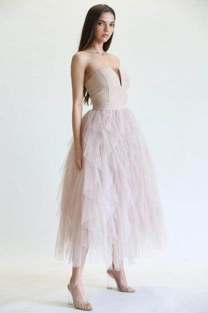 VESTIDO NUDE CON CAPAS DE TUL