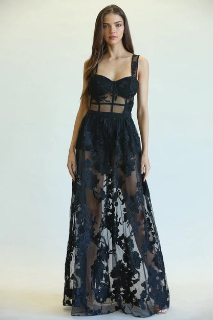 VESTIDO NEGRO DE CORSET Y SHORT TRANSPARENCIA